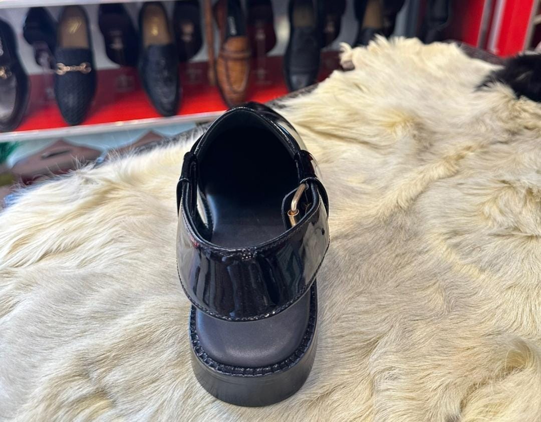Glossy Black Patent Leather Peshawari Chappal